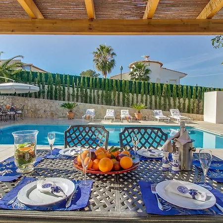 Marisol Villa *
