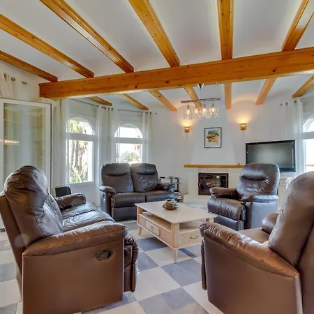 Marisol Villa *